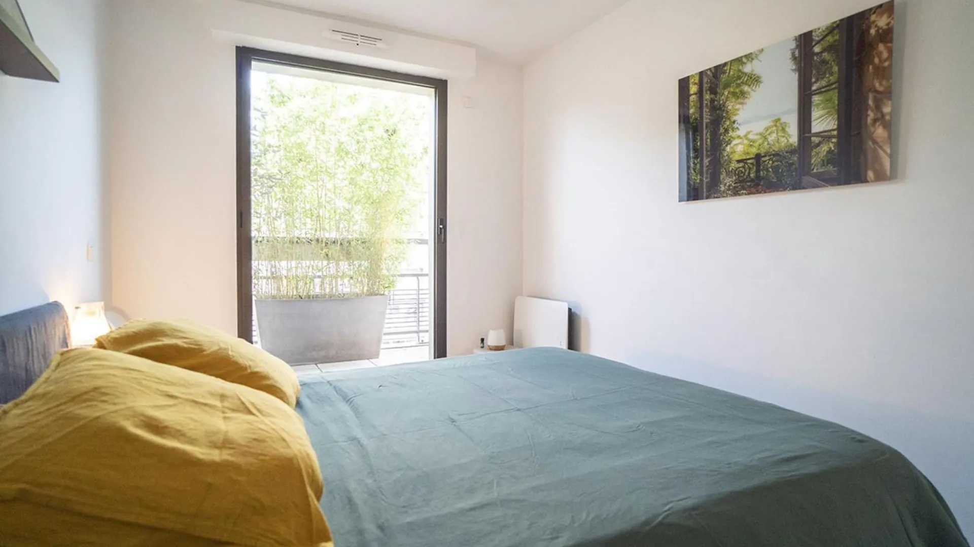 Bright 37M For 2 With Balcony In Paris! Apartment France