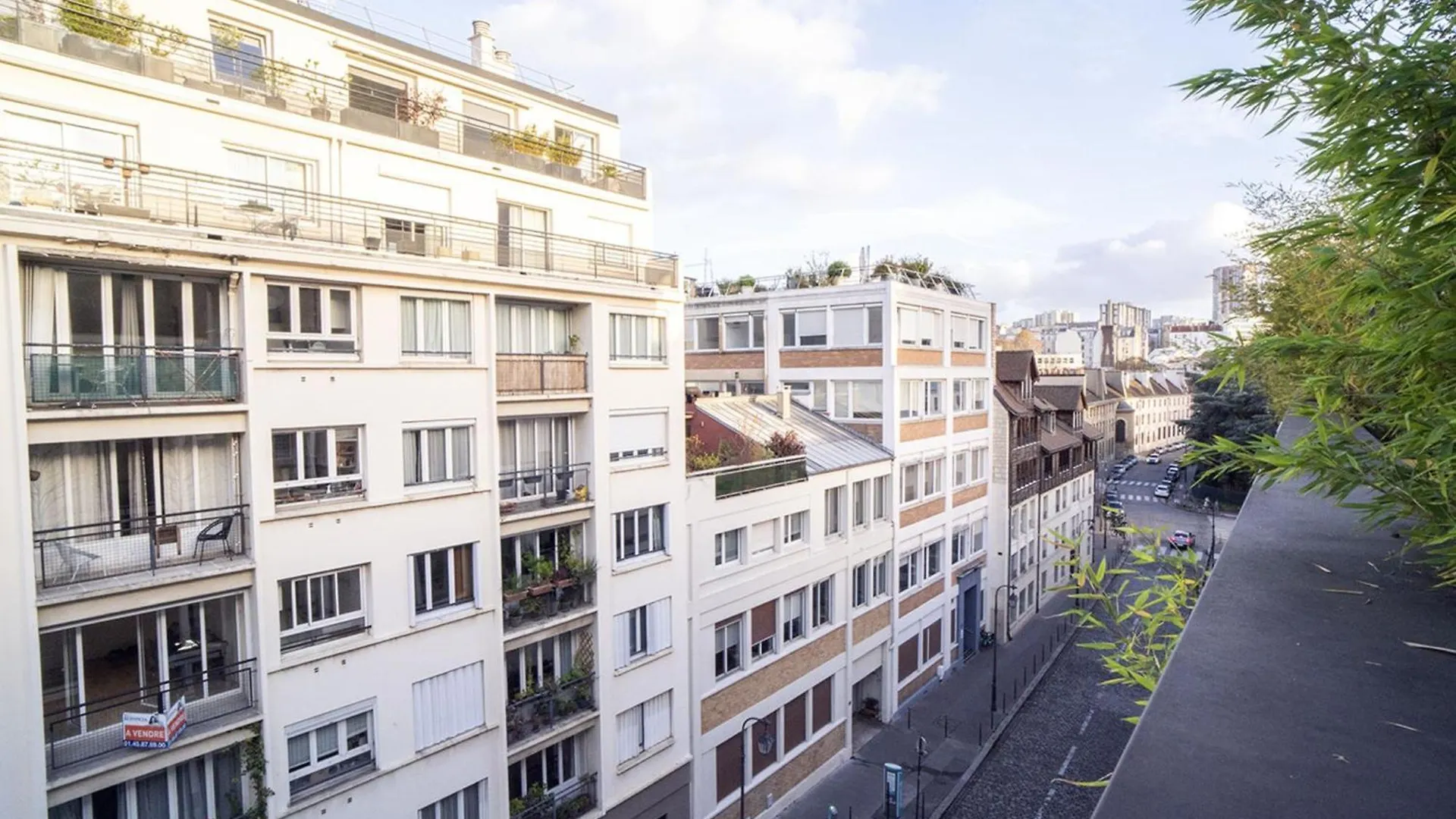 Bright 37M For 2 With Balcony In Paris! Apartment  Paris